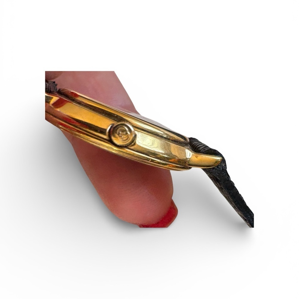 Vintage Gucci 3000L Quartz Ladies Watch 25 mm black dial crocodile skin strap - Picture 8 of 14